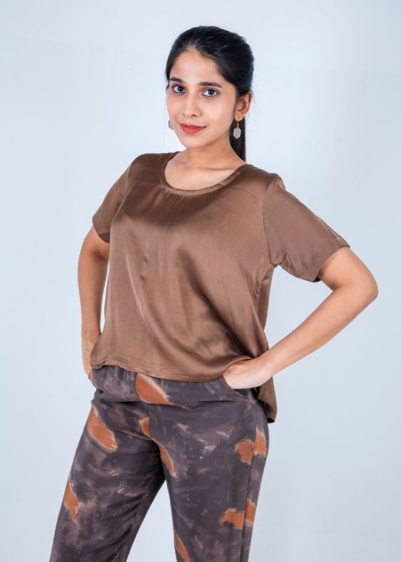 Round neck dark beige blouse