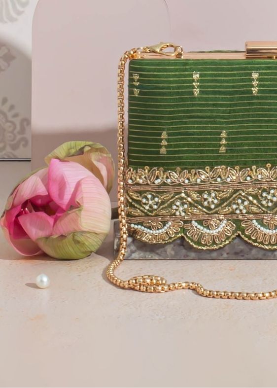 Tari silk box clutch-Mehendi green