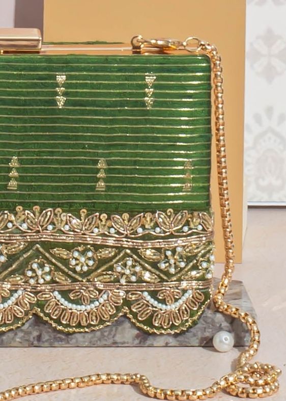 Tari silk box clutch-Mehendi green