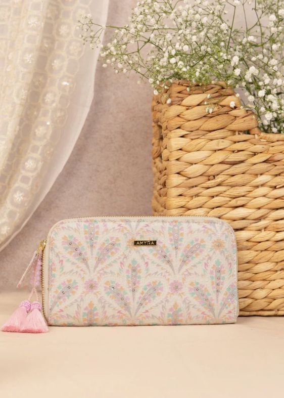 Nyra Embroidered Wallet Offwhite - AM-ZW-0824-0004